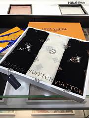 Louis Vuitton | Scarf 33 - 4