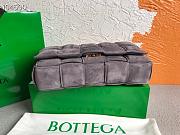 Bottega Veneta | Chain Cassette Velvet Deep Grey - 631421 - 26x18x8cm - 5