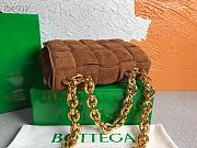 Bottega Veneta | Chain Cassette Velvet Brown - 631421 - 26x18x8cm - 3