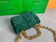 Bottega Veneta | Chain Cassette Velvet Dark Green - 631421 - 26x18x8cm - 4