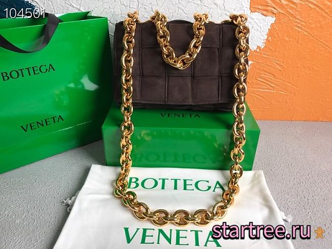 Bottega Veneta | Chain Cassette Velvet Dark Brown - 631421 - 26x18x8cm - 1