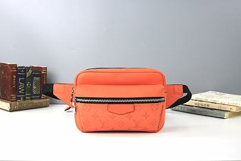 Louis Vuitton | Outdoor Bumbag Orange - M30245 - 21 x 17 x 5 cm