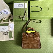 Gucci | Diana small Brown crocodile tote bag - 660195 - 20x16x10cm - 6