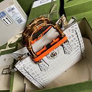 Gucci | Diana small White crocodile tote bag - 660195 - 20x16x10cm - 2