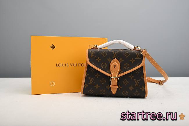 Louis Vuitton Handbag Medium M44919 23.5 x 18 x 9 cm - 1