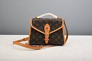 Louis Vuitton Handbag Medium M44919 23.5 x 18 x 9 cm - 5