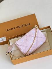Louis Vuitton | Mini Pochette Accessoires M81140 Pink 15.5 x 10.5 x 4cm - 4