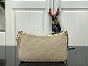 Louis Vuitton Easy Pouch On Strap M80349 Cream - 4