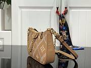 Louis Vuitton Easy Pouch On Strap M81137 Khaki - 4