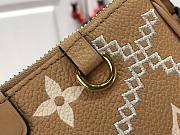 Louis Vuitton Easy Pouch On Strap M81137 Khaki - 5