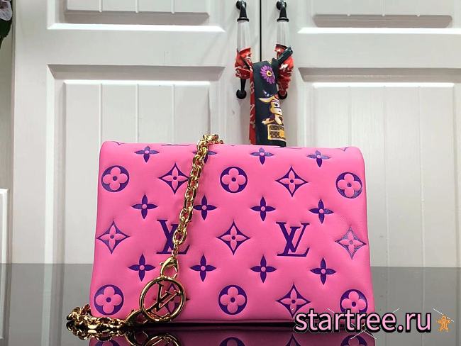 Louis Vuitton | Coussin M80742 Rosy 20x14x8cm - 1