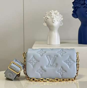 Louis Vuitton | Wallet On Strap Bubblegram M81399