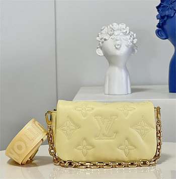 Louis Vuitton | Wallet On Strap Bubblegram M81400
