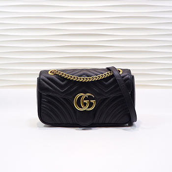 Gucci | GG Marmont Small Matelassé Shoulder Bag ‎443497 Black
