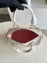 Louis Vuitton | Speedy 22 Handbag  M58736  - 6