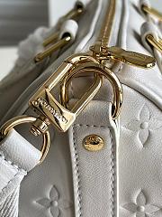 Louis Vuitton | Speedy 22 Handbag  M58736  - 3