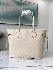 Louis Vuitton | Neverfull MM Creme Monogram M45686  - 4