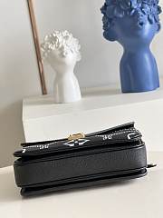 Louis Vuitton | Pochette Metis Handbags Black M46028  - 6