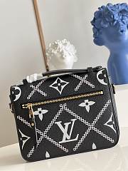 Louis Vuitton | Pochette Metis Handbags Black M46028  - 3