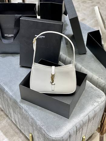 YSL | Le 5 À 7 Hobo Bag In Smooth Leather White