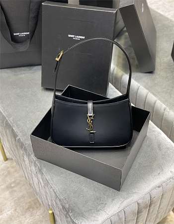 YSL | Le 5 À 7 Hobo Bag In Smooth Leather Black