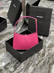 YSL | Le 5 À 7 Hobo Bag In Smooth Leather Bubblegum - 2