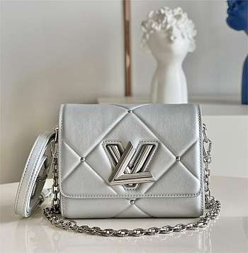 Louis Vuitton | Twist PM Handbag M59031