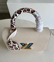 Louis Vuitton | Twist MM Handbag M58568 White - 3