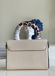 Louis Vuitton | Twist MM Handbag M58568 White - 4