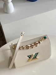 Louis Vuitton | Twist MM Handbag M59896 White - 4