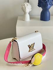 Louis Vuitton | Twist MM Handbag M20680 White - 2