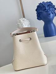 Louis Vuitton | NÉONOÉ BB Bucket Bag M53610 Cream - 5