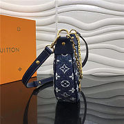 Louis Vuitton Loop Bag Denim Blue 23x13x6cm - 4