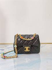 Chanel rossbody bag - 1