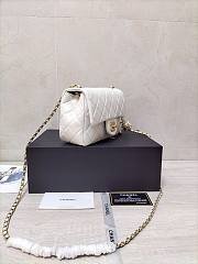 Chanel Gold Ball bag mbskin White - 3