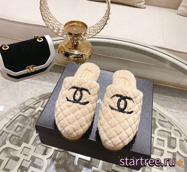 CHANEL women slippers - 1