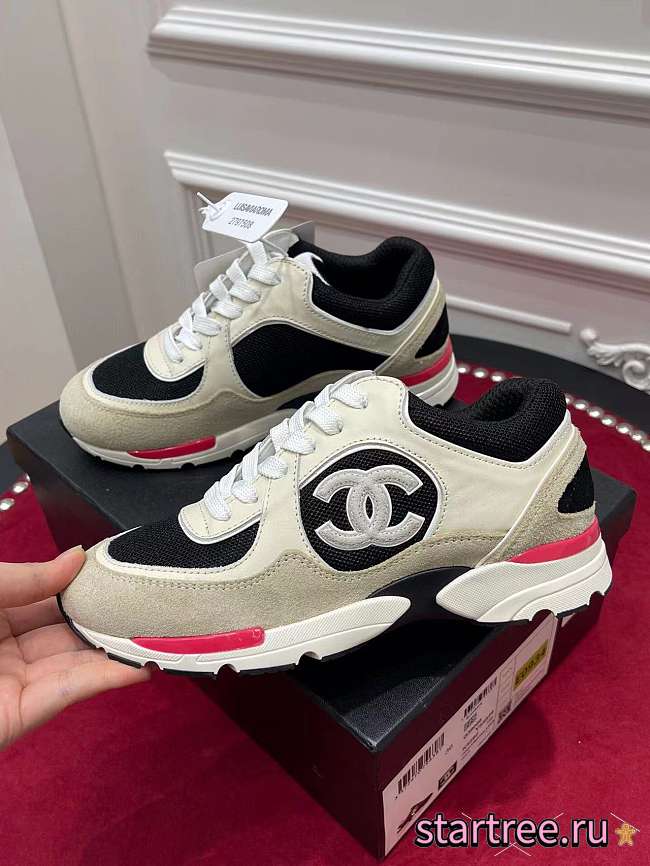 CHANEL Sneaker - 1