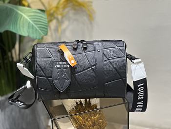 Louis Vuitton Taurillon Black Bag-27 x 17 x 13 cm