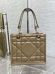 DIOR Medium Essential Tote Bag Hazelnut Archicannage Calfskin-26.5*28*17cm - 1