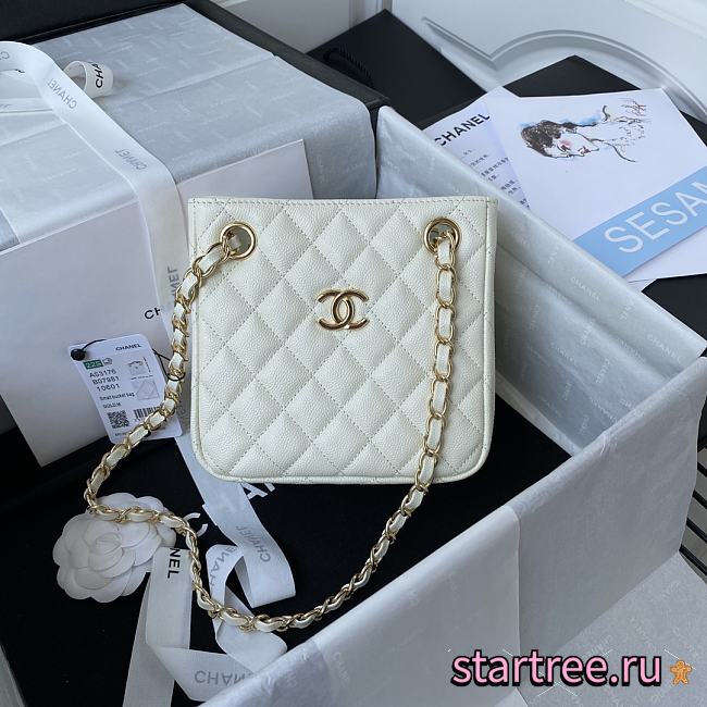 Chanel Shoulder bag White AS3716-16x15x9cm - 1