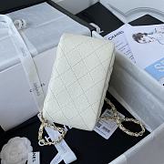 Chanel Shoulder bag White AS3716-16x15x9cm - 5