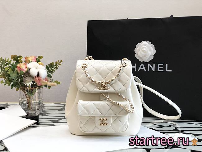 CHANEL BAKCPACK White 140318B-18x18x12cm - 1