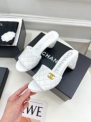 CHANEL Slipper White - 2