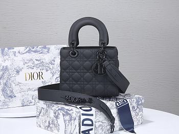 Lady Dior Black M0538-20cm