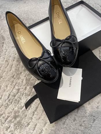 Chanel Black Two-Tone Leather Ballet Flats