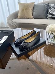 Chanel Black Two-Tone Leather Ballet Flats - 2