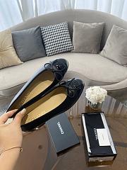 Chanel Black Two-Tone Leather Ballet Flats - 5