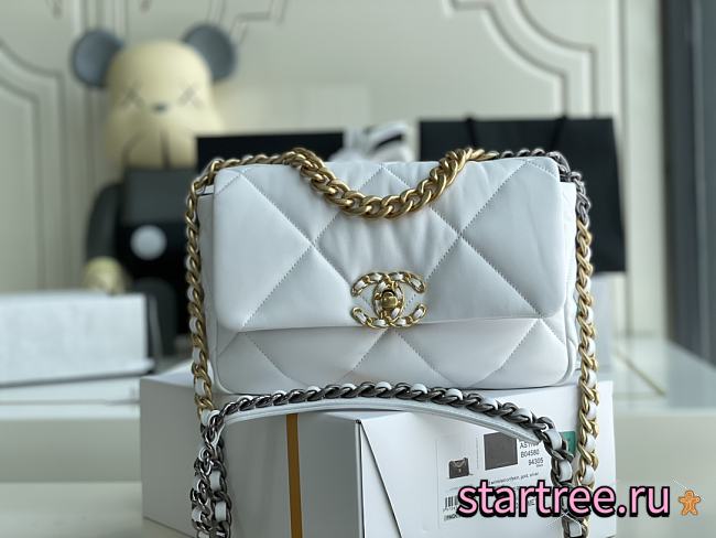 Chanel | 19 Flap Bag - 26cm - 1