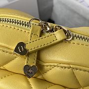 Chanel Mini Heart Shaped Bag -17×15×6cm - 2
