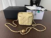 Chanel | Classic Yellow Box With Chain - AP1447 - 10.5 x 8.5 x 7 cm - 4